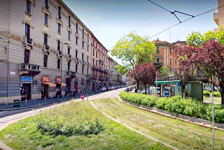 Piazza_Morbegno_Milano_Italia.jpg  